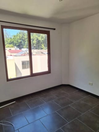 CASA EN ALQUILER CUMBRES DE LA ARBOLEDA KM 21.5 — Casa en Alquiler en Cumbres de La Arboleda, Carretera a El Salvador, Guatemala, Ciudad — miniatura 5 de 17