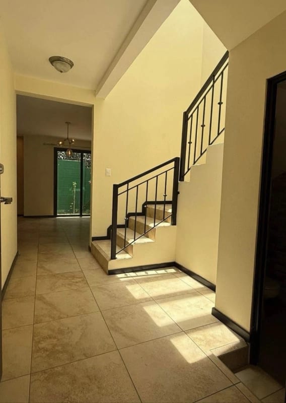 CASA EN VENTA CONDOMINIO SANTA FE A UN COSTADO DE LA ACADEMIA EUROPEA SAN CRISTOBAL — Casa en Venta en Zona 8 Mixco, Guatemala, Ciudad — foto 10 de 10
