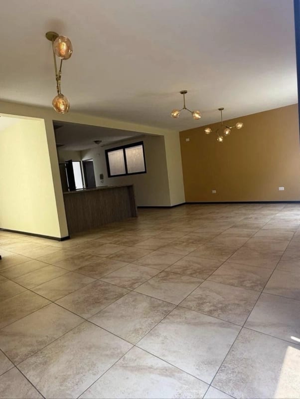 CASA EN VENTA CONDOMINIO SANTA FE A UN COSTADO DE LA ACADEMIA EUROPEA SAN CRISTOBAL — Casa en Venta en Zona 8 Mixco, Guatemala, Ciudad — foto 8 de 10