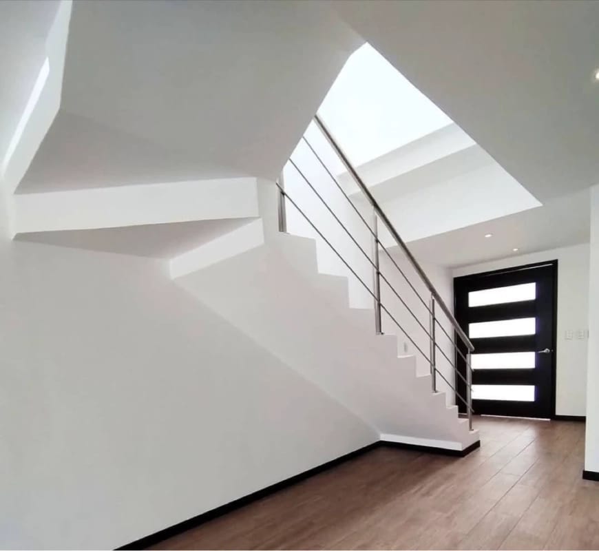 CASA EN VENTA SECTOR B1 CIUDAD SAN CRISTOBAL EXCELENTE  UBICACIÓN — Casa en Venta en Zona 8 Mixco, Guatemala, Ciudad — foto 7 de 9