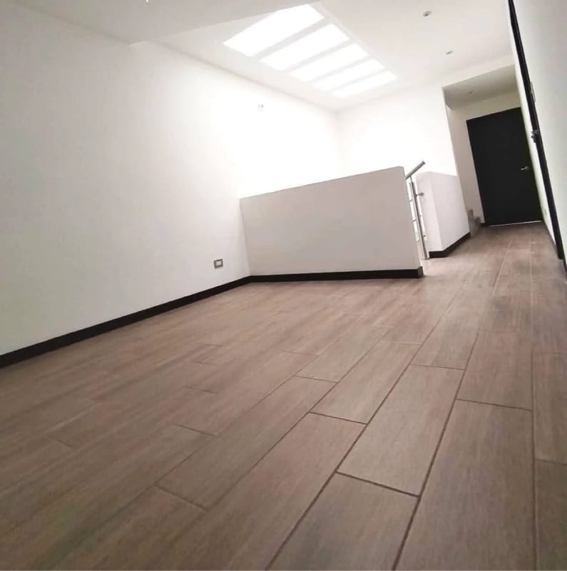 CASA EN VENTA SECTOR B1 CIUDAD SAN CRISTOBAL EXCELENTE  UBICACIÓN — Casa en Venta en Zona 8 Mixco, Guatemala, Ciudad — foto 2 de 9