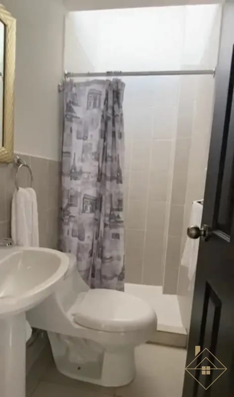 Casa en Venta en CAES — Casa en Venta en Carretera a El Salvador, Guatemala, Ciudad — foto 3 de 8