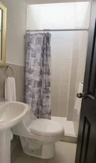 Casa en Venta en CAES — Casa en Venta en Carretera a El Salvador, Guatemala, Ciudad — miniatura 3 de 8
