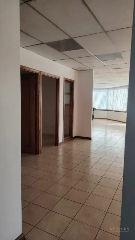 Oficina en renta ubicada en zona 10 — Oficina en Alquiler en Zona 10, Guatemala, Ciudad — foto 7 de 11