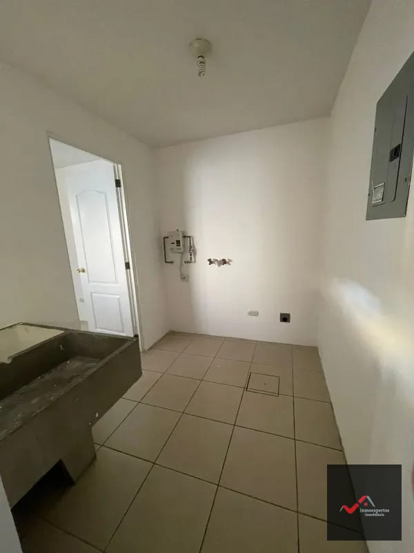 CASA EN VENTA SAN CRISTOBAL, ZONA 8 DE MIXCO — Casa en Venta en Zona 8 Mixco, Guatemala, Ciudad — foto 12 de 17