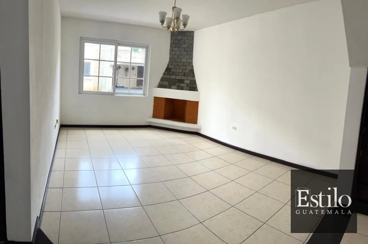 Hermosa Casa con Jardín En Venta — Casa en Venta en Carretera a El Salvador, Guatemala, Ciudad — foto 9 de 13