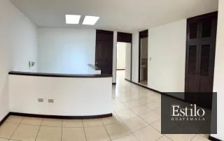 Hermosa Casa con Jardín En Venta — Casa en Venta en Carretera a El Salvador, Guatemala, Ciudad — miniatura 6 de 13