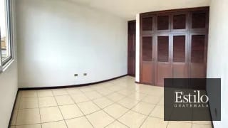 Hermosa Casa con Jardín En Venta — Casa en Venta en Carretera a El Salvador, Guatemala, Ciudad — miniatura 4 de 13