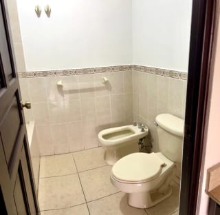 Hermosa Casa con Jardín En Venta — Casa en Venta en Carretera a El Salvador, Guatemala, Ciudad — miniatura 3 de 13