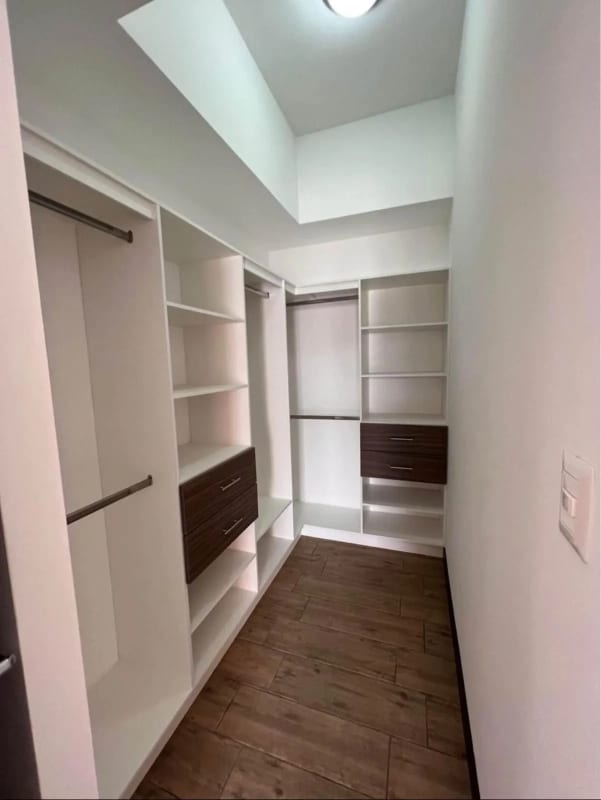 Se alquila apartamento en Edificio Casalini Diagonal 6 — Apartamento en Alquiler en Casalini Diagonal 6, Zona 10, Guatemala, Ciudad — foto 7 de 8
