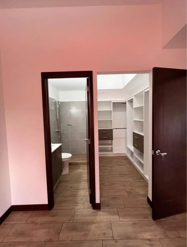 Se alquila apartamento en Edificio Casalini Diagonal 6 — Apartamento en Alquiler en Casalini Diagonal 6, Zona 10, Guatemala, Ciudad — foto 3 de 8