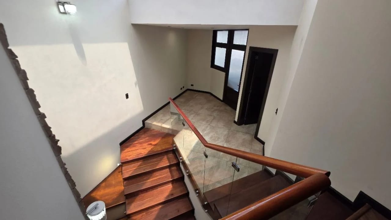 Venta Casa El Prado zona 10 — Casa en Venta en El Prado, Zona 10, Guatemala, Ciudad — foto 15 de 16