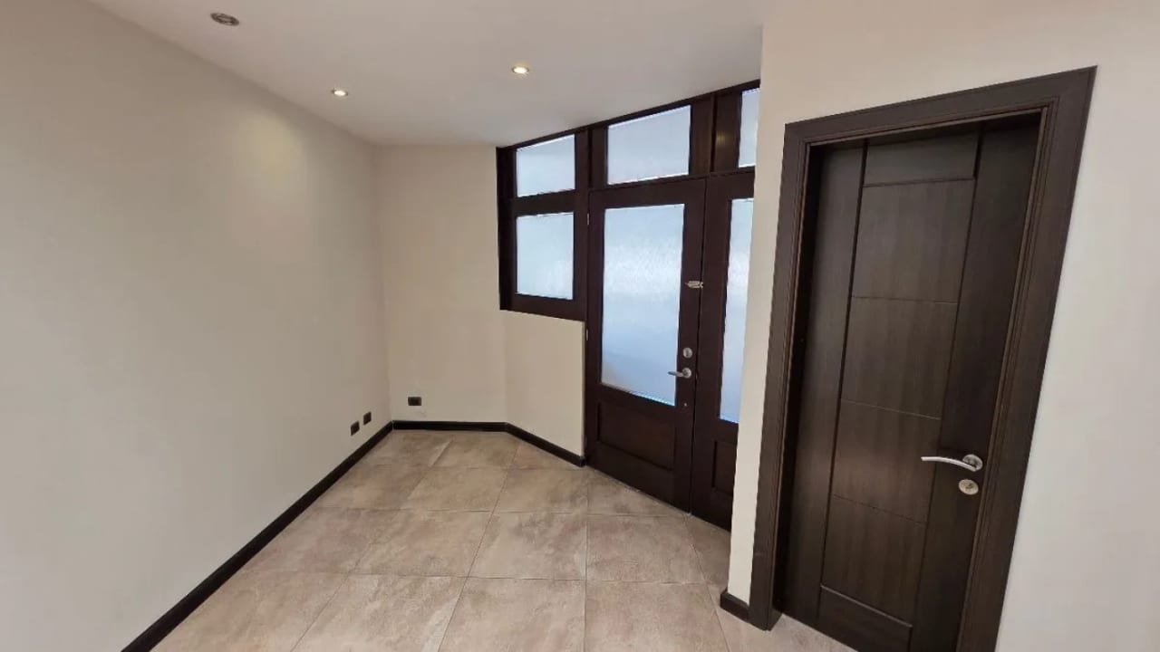 Venta Casa El Prado zona 10 — Casa en Venta en El Prado, Zona 10, Guatemala, Ciudad — foto 14 de 16