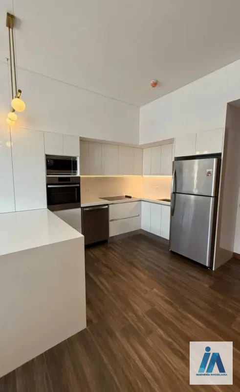 APARTAMENTO AMUEBLADO EN ALQUILER 📍 Edificio AVIA, Zona 10 — Apartamento en Alquiler en Zona 10, Guatemala, Ciudad — foto 1 de 6