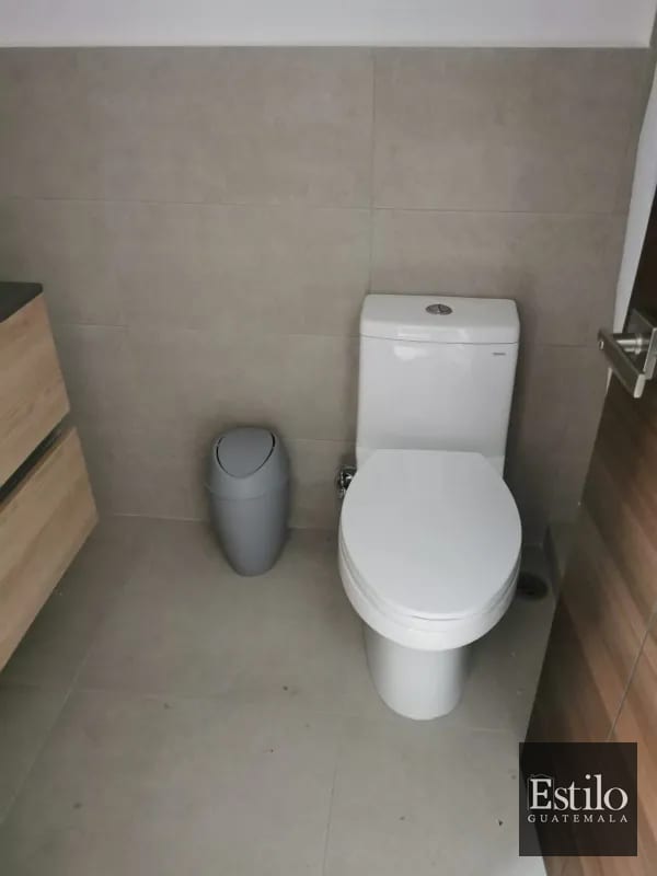Apartamento Amueblado En Venta Zona 10 — Apartamento en Venta en Zona 10, Guatemala, Ciudad — foto 2 de 8