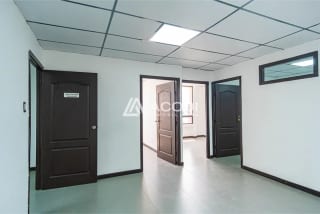 Oficina en Zona 13 — Oficina en Alquiler en Zona 13, Guatemala, Ciudad — miniatura 1 de 5