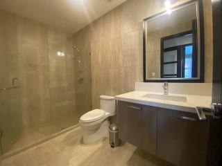APARTAMENTO AMUEBLADO EN RENTA EN SANTA INES ZONA 14 CON A/C — Apartamento en Alquiler en Zona 14, Guatemala, Ciudad — miniatura 2 de 6
