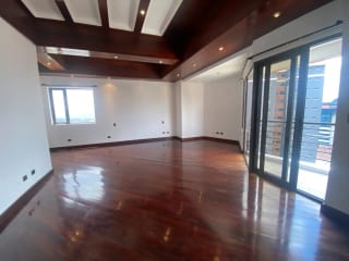 PENTHOUSE EN VENTA O RENTA EN ZONA 14 - 4 HABITACIONES — Apartamento en Alquiler en Zona 14, Guatemala, Ciudad — miniatura 5 de 8