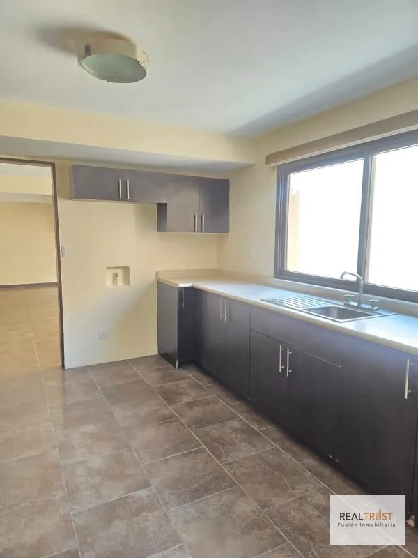 Titulo: Cumbres de la Arboleda en venta 4 habitaciones — Casa en Venta en Cumbres de La Arboleda, Carretera a El Salvador, Guatemala, Ciudad — foto 12 de 14