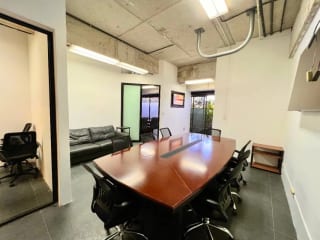 Vendo/rento oficina de 67m2 en edificio Design Center, zona 10 — Oficina en Venta en Design Center, Zona 10, Guatemala, Ciudad — miniatura 4 de 7