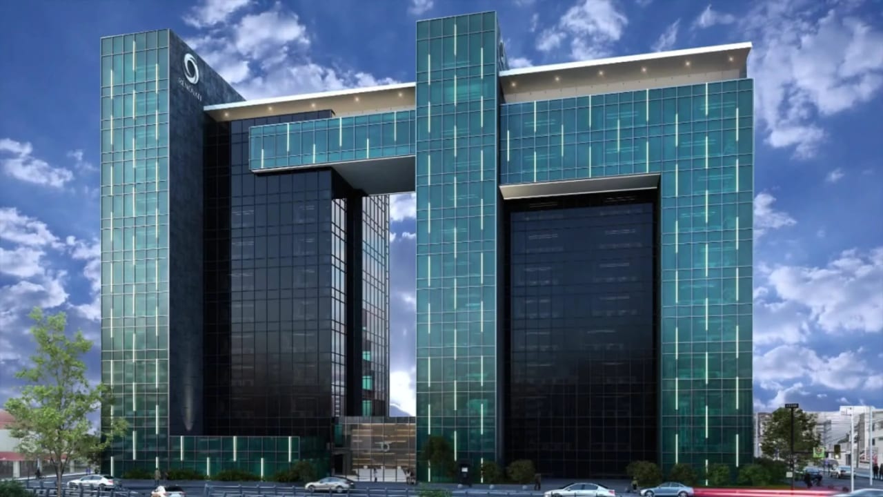 Rento amplia oficina de 570m2 en edificio Renovati, zona 10 — Oficina en Alquiler en Renovati, Zona 10, Guatemala, Ciudad — foto 1 de 11