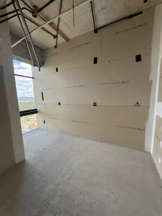 Rento amplia oficina de 570m2 en edificio Renovati, zona 10 — Oficina en Alquiler en Renovati, Zona 10, Guatemala, Ciudad — miniatura 6 de 11