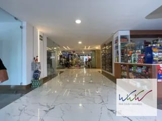 Rento amplia oficina de 570m2 en edificio Renovati, zona 10 — Oficina en Alquiler en Renovati, Zona 10, Guatemala, Ciudad — miniatura 2 de 11