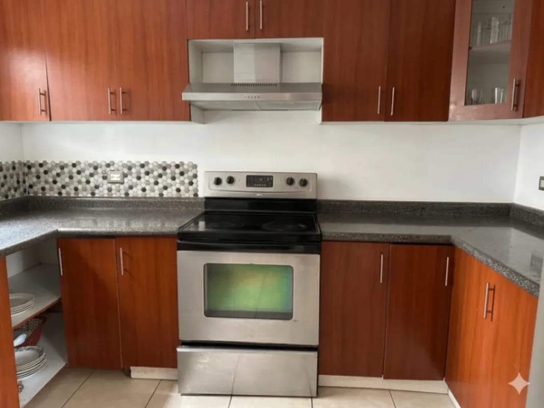 Casa en venta/renta en residenciales San Antonio, Km. 16.5 CAES — Casa en Venta en San Antonio, Carretera a El Salvador, Guatemala, Ciudad — foto 4 de 6