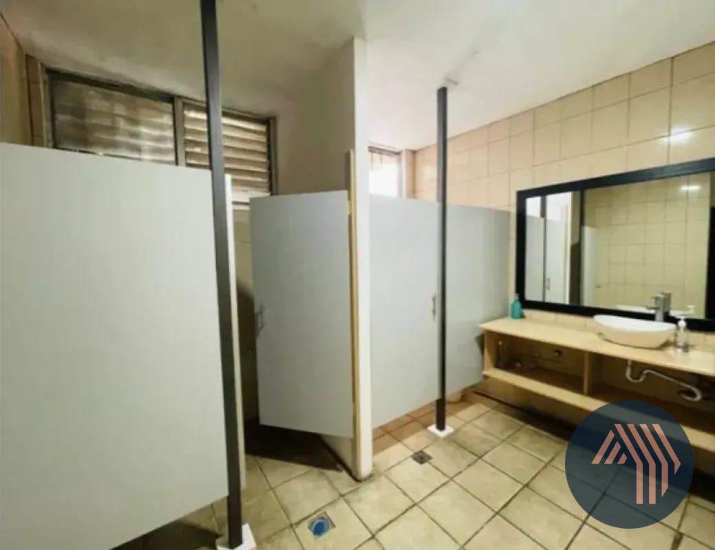 ALQUILER DE CÉNTRICA Y AMPLIA OFICINA - PLAZA MARITIMA, ZONA 10 — Oficina en Alquiler en Zona 10, Guatemala, Ciudad — foto 7 de 16