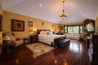 Preciosa casa en venta en condominio exclusivo CAES — Casa en Venta en Carretera a El Salvador, Guatemala, Ciudad — miniatura 6 de 17
