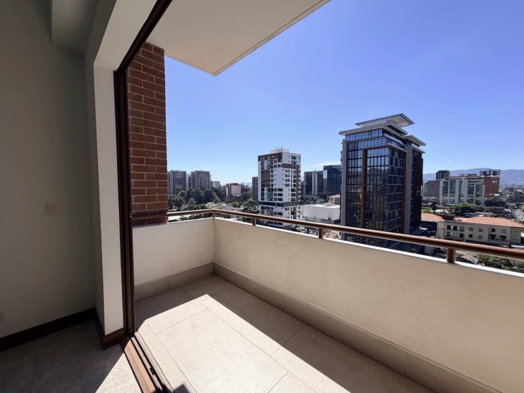 Apartamento nuevo y amplio en zona 10 — Apartamento en Venta en Zona 10, Guatemala, Ciudad — foto 1 de 11