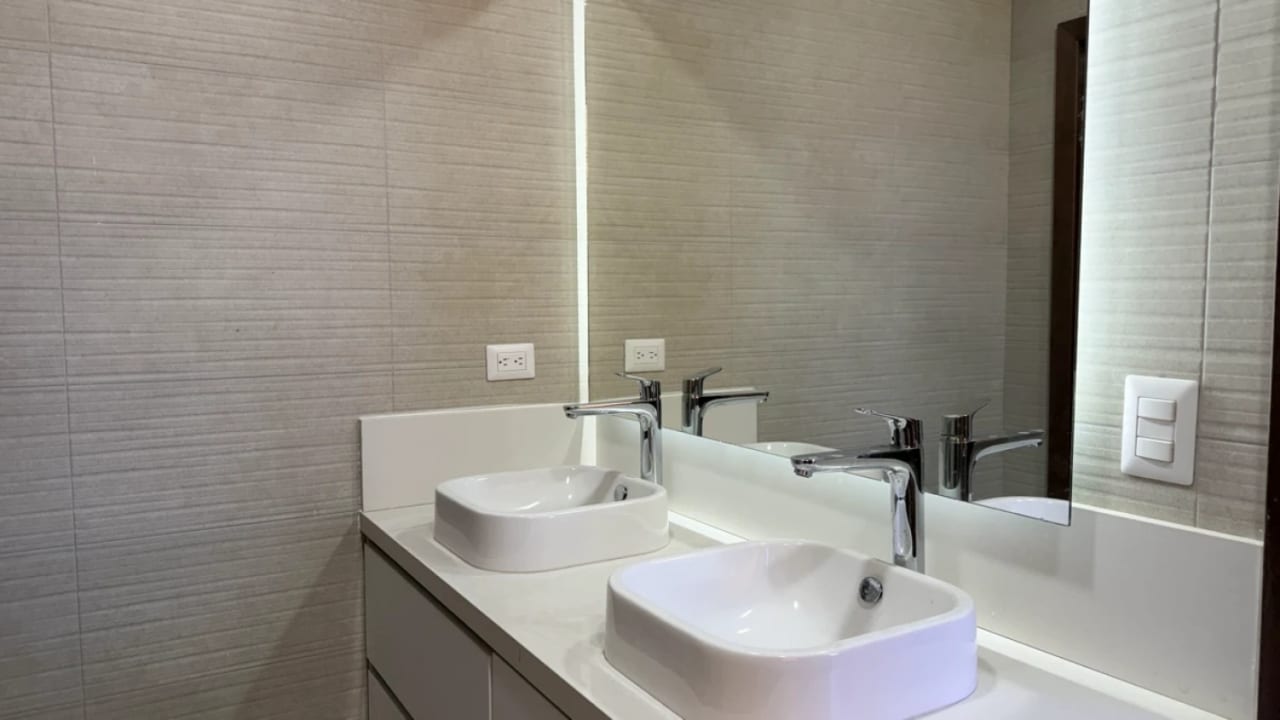 Apartamento nuevo y amplio en zona 10 — Apartamento en Venta en Zona 10, Guatemala, Ciudad — foto 8 de 11