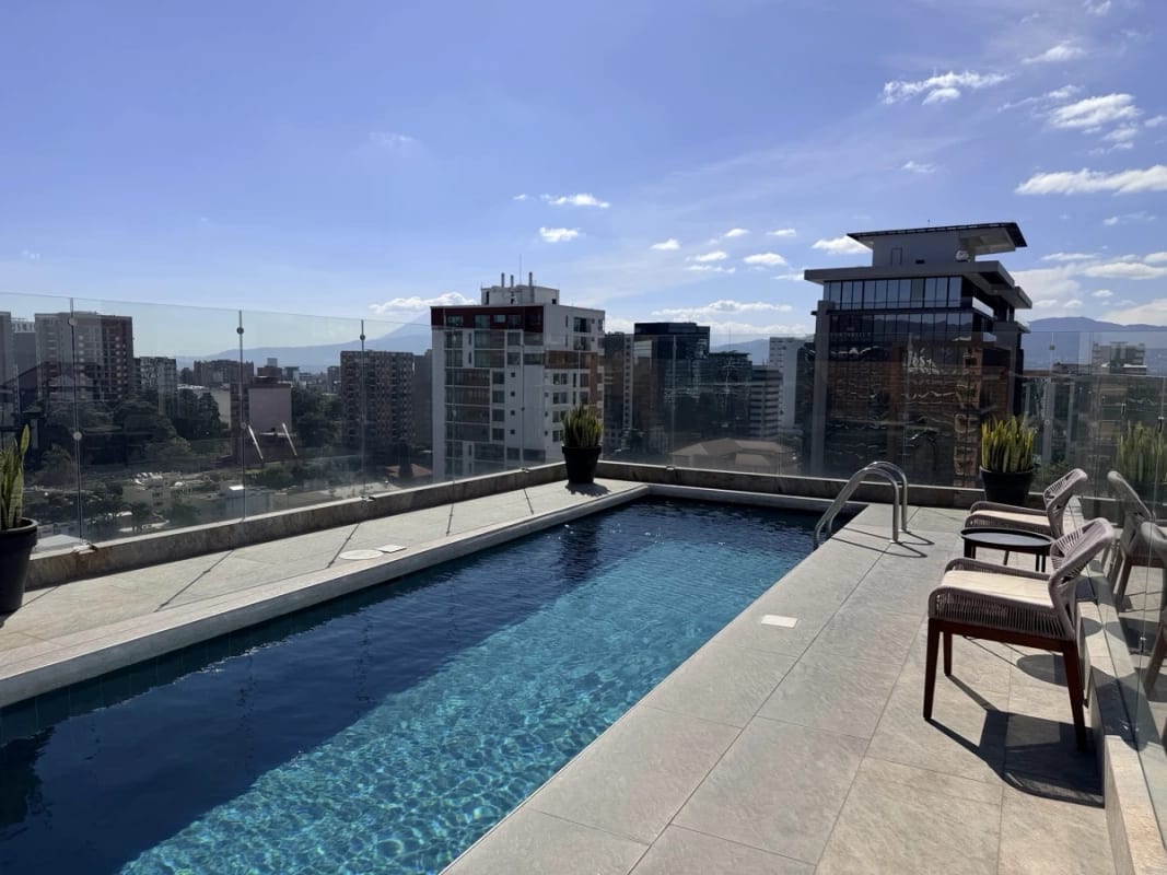 Apartamento nuevo y amplio en zona 10 — Apartamento en Venta en Zona 10, Guatemala, Ciudad — foto 2 de 11