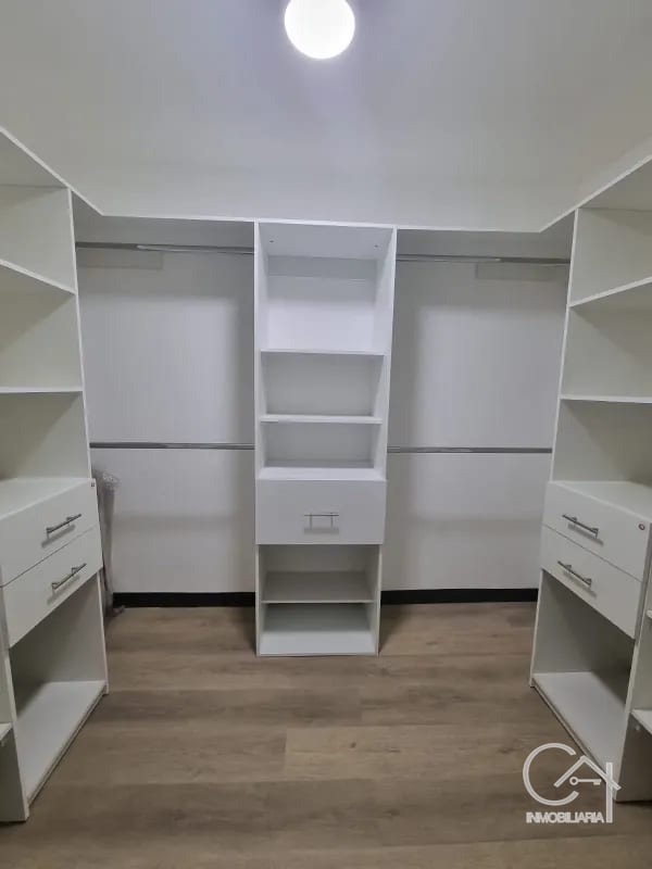 CASA en Venta - Zona 11 — Casa en Venta en Zona 11, Guatemala, Ciudad — foto 7 de 13
