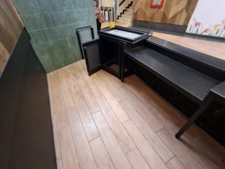 Kiosko en Foodcourt zona 10 — Local en Alquiler en Zona 10, Guatemala, Ciudad — miniatura 2 de 4