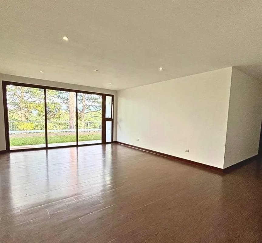 VENTA  O RENTA ESPECTACULAR CASA 4 HAB EL ENCANTO DE SAN ISIDRO ZONA 16 — Casa en Venta en Jardines de San Isidro, Zona 16, Guatemala, Ciudad — foto 2 de 6