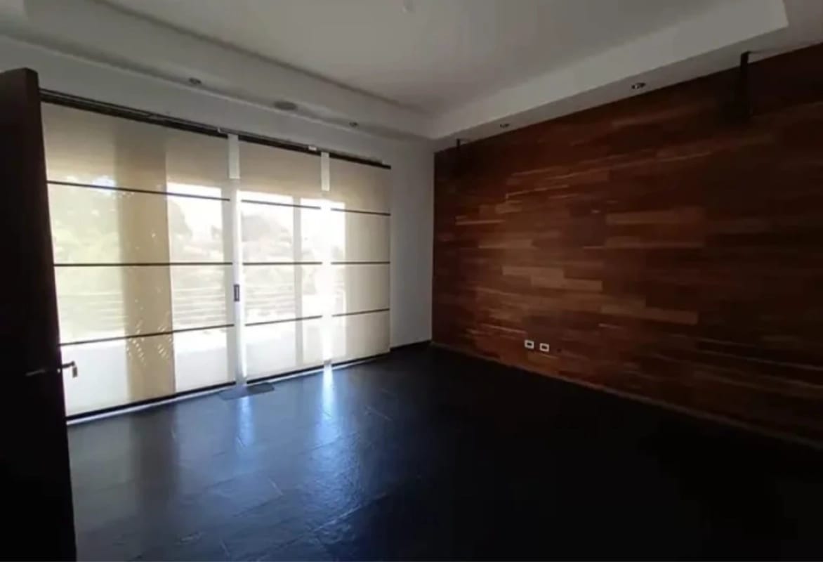 EN VENTA HERMOSA PROPIEDAD EN LAS CUMBRES ZONA 16 — Casa en Venta en Las Cumbres, Zona 16, Guatemala, Ciudad — foto 9 de 13