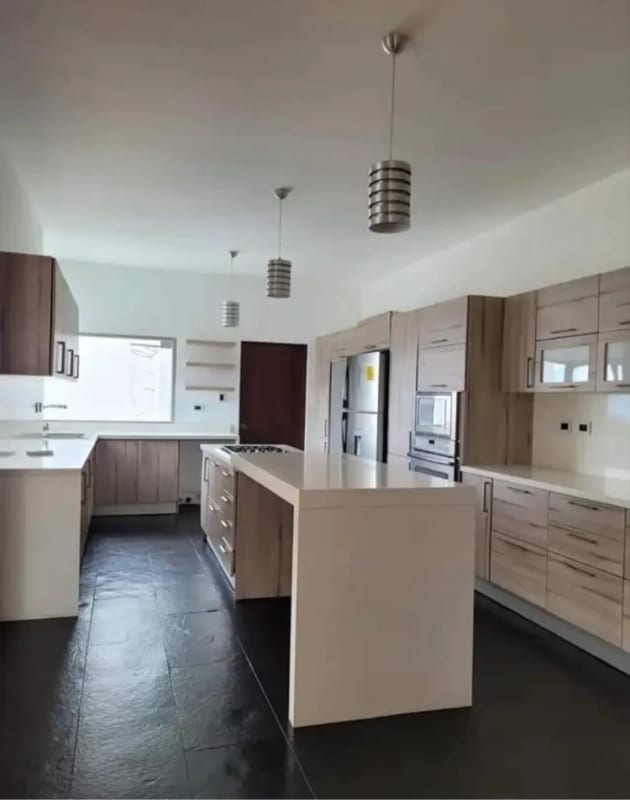 EN VENTA HERMOSA PROPIEDAD EN LAS CUMBRES ZONA 16 — Casa en Venta en Las Cumbres, Zona 16, Guatemala, Ciudad — foto 7 de 13