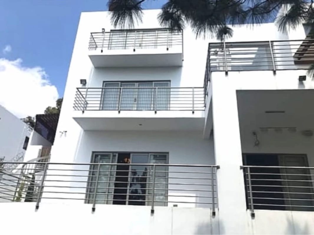 EN VENTA HERMOSA PROPIEDAD EN LAS CUMBRES ZONA 16 — Casa en Venta en Las Cumbres, Zona 16, Guatemala, Ciudad — foto 3 de 13