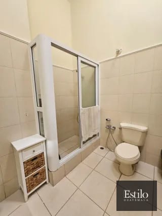CASA EN VENTA COLINAS DE ARRAZOLA — Casa en Venta en Carretera a El Salvador, Guatemala, Ciudad — miniatura 2 de 16