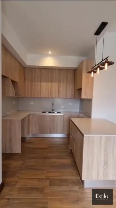 APARTAMENTO EN ALQUILER SALVATTORE Z.10 — Apartamento en Alquiler en Salvattore, Zona 10, Guatemala, Ciudad — foto 3 de 11