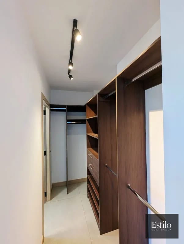 ALQUILER APARTAMENTO BONADIEZ ZONA 1O — Apartamento en Alquiler en Bonadiez, Zona 10, Guatemala, Ciudad — foto 8 de 13