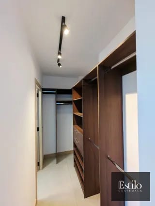 ALQUILER APARTAMENTO BONADIEZ ZONA 1O — Apartamento en Alquiler en Bonadiez, Zona 10, Guatemala, Ciudad — miniatura 8 de 13
