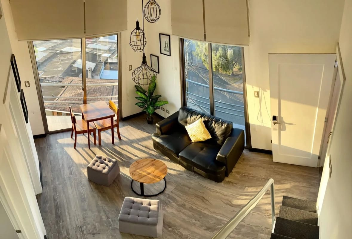 Apartamento tipo loft amueblado en Vista Hermosa III, Zona 15 — Apartamento en Alquiler en Zona 15, Guatemala, Ciudad — foto 1 de 4