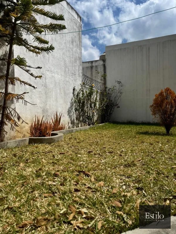 CASA EN VENTA ALAMEDAS DEL ENCINAL Z.7 — Casa en Venta en Alameda del Encinal III, Zona 7 Mixco, Guatemala, Ciudad — foto 8 de 11