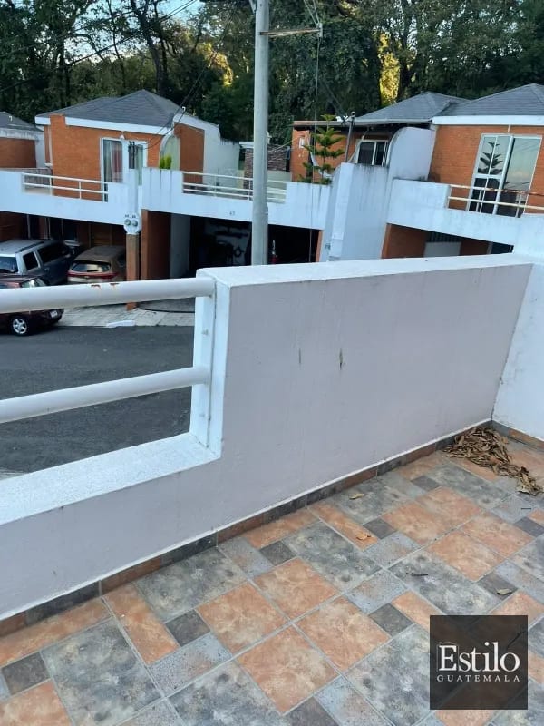 Casa en Venta Alamedas del Encinal Z.7 — Casa en Venta en Alameda del Encinal III, Zona 7 Mixco, Guatemala, Ciudad — foto 3 de 11