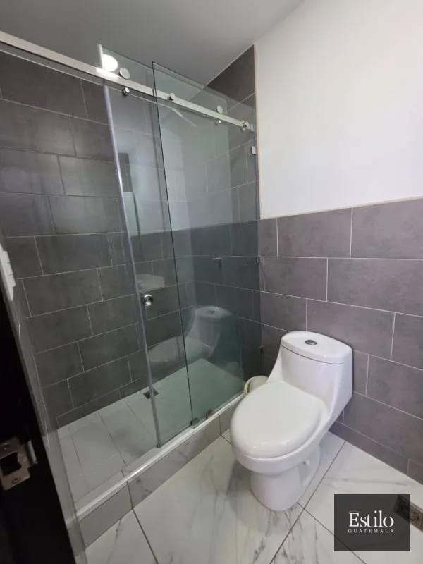 APARTAMENTO EN ALQUILER FOUNTAINBLEAU — Apartamento en Alquiler en Fontainebleau, Zona 15, Guatemala, Ciudad — foto 2 de 11