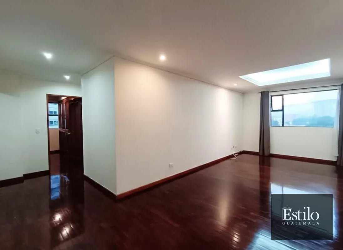 APARTAMENTO EN ALQUILER REAL DE LA VILLA Z.10 — Apartamento en Alquiler en Real de la Villa, Zona 10, Guatemala, Ciudad — foto 1 de 9