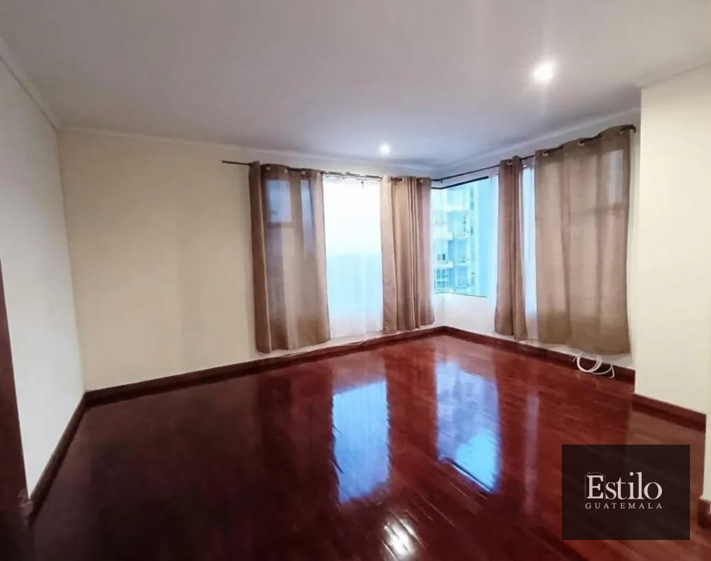 APARTAMENTO EN ALQUILER REAL DE LA VILLA Z.10 — Apartamento en Alquiler en Real de la Villa, Zona 10, Guatemala, Ciudad — foto 7 de 9