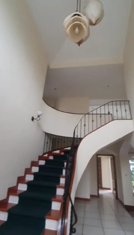 CASA EN VENTA EN JARDINES DE SAN ISIDRO ZONA 16 — Casa en Venta en Jardines de San Isidro, Zona 16, Guatemala, Ciudad — foto 16 de 17